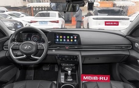 Hyundai Elantra, 2022 год, 1 440 000 рублей, 10 фотография