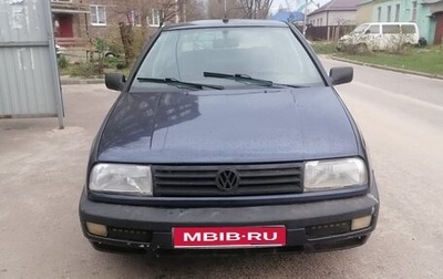Volkswagen Vento, 1993 год, 106 000 рублей, 1 фотография