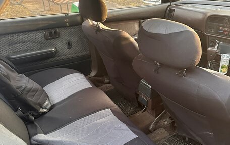 Toyota Carina, 1989 год, 150 000 рублей, 6 фотография