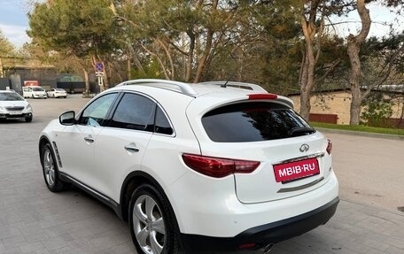 Infiniti FX II, 2010 год, 2 000 000 рублей, 4 фотография