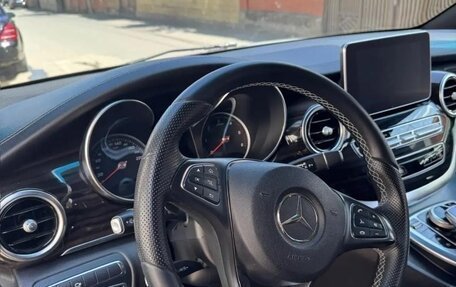 Mercedes-Benz V-Класс, 2017 год, 6 500 000 рублей, 5 фотография