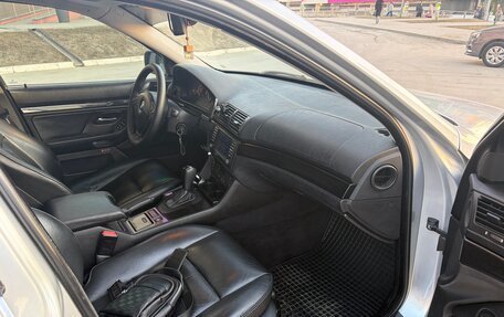 BMW 5 серия, 2001 год, 850 000 рублей, 13 фотография