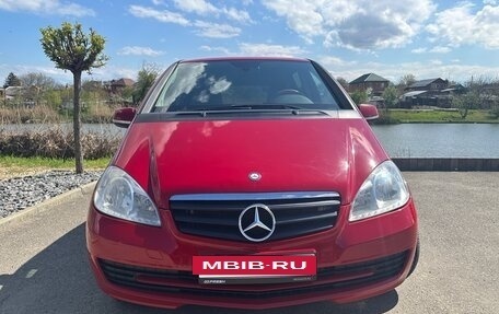 Mercedes-Benz A-Класс, 2011 год, 860 000 рублей, 3 фотография