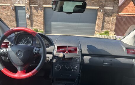 Mercedes-Benz A-Класс, 2011 год, 860 000 рублей, 24 фотография