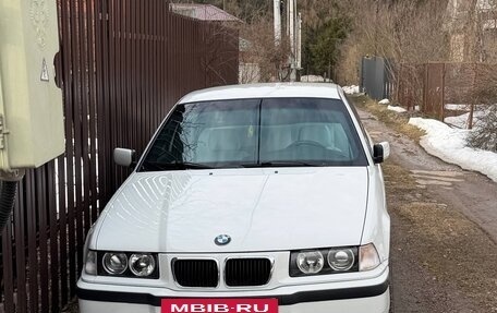 BMW 3 серия, 1992 год, 2 300 000 рублей, 3 фотография