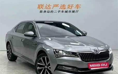 Skoda Superb III рестайлинг, 2023 год, 1 750 888 рублей, 3 фотография