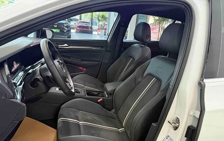 Volkswagen Golf VIII, 2022 год, 1 990 000 рублей, 10 фотография