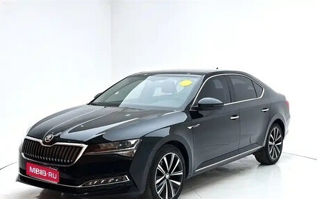 Skoda Superb III рестайлинг, 2023 год, 1 590 888 рублей, 1 фотография
