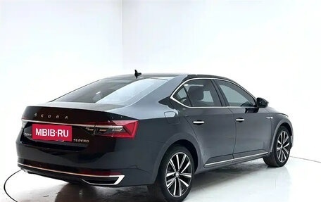 Skoda Superb III рестайлинг, 2023 год, 1 590 888 рублей, 6 фотография