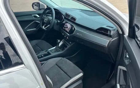 Audi Q3, 2021 год, 2 440 000 рублей, 8 фотография