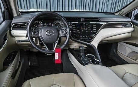Toyota Camry, 2018 год, 2 769 000 рублей, 6 фотография