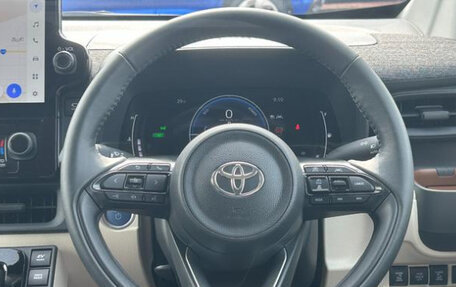 Toyota Sienta, 2023 год, 1 360 000 рублей, 9 фотография
