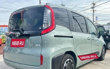 Toyota Sienta, 2023 год, 1 360 000 рублей, 4 фотография
