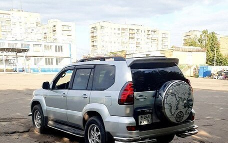 Toyota Land Cruiser Prado 120 рестайлинг, 2003 год, 2 050 000 рублей, 3 фотография