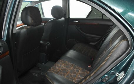 Toyota Avensis III рестайлинг, 2003 год, 649 000 рублей, 11 фотография