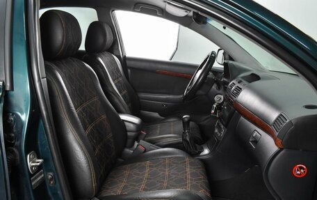 Toyota Avensis III рестайлинг, 2003 год, 649 000 рублей, 8 фотография