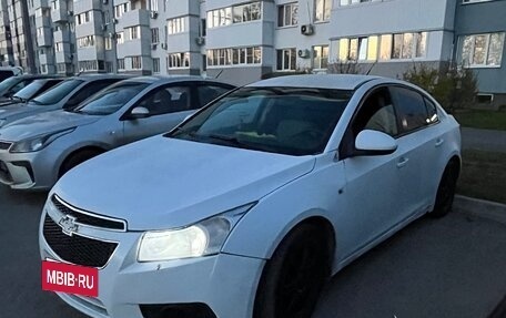 Chevrolet Cruze II, 2010 год, 400 000 рублей, 2 фотография