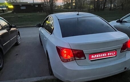Chevrolet Cruze II, 2010 год, 400 000 рублей, 4 фотография