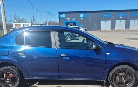 Renault Logan II, 2016 год, 750 000 рублей, 11 фотография
