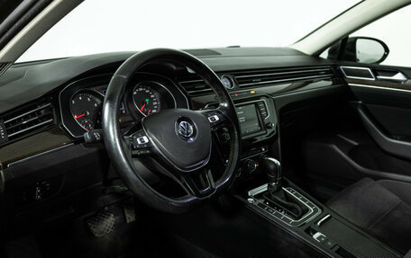 Volkswagen Passat B8 рестайлинг, 2017 год, 1 449 777 рублей, 11 фотография