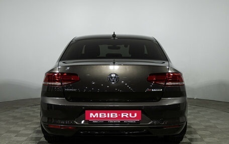 Volkswagen Passat B8 рестайлинг, 2017 год, 1 449 777 рублей, 6 фотография