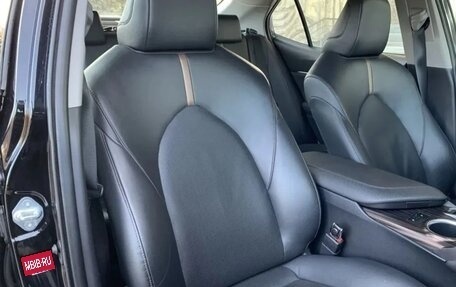 Toyota Camry, 2018 год, 2 620 000 рублей, 5 фотография