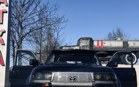 Toyota Land Cruiser 80 рестайлинг, 1996 год, 1 300 000 рублей, 10 фотография