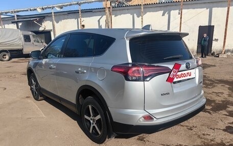 Toyota RAV4, 2019 год, 2 400 000 рублей, 4 фотография