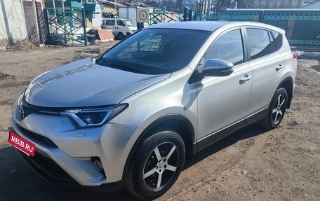 Toyota RAV4, 2019 год, 2 400 000 рублей, 3 фотография