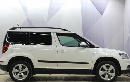Skoda Yeti I рестайлинг, 2014 год, 1 078 000 рублей, 6 фотография