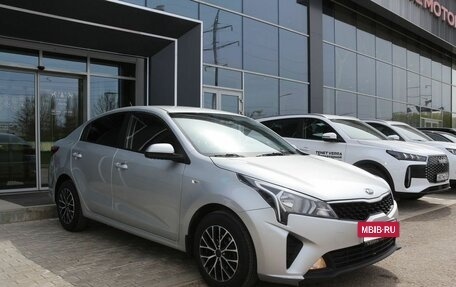 KIA Rio IV, 2020 год, 1 550 000 рублей, 3 фотография