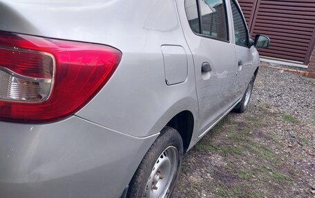 Renault Logan II, 2018 год, 649 000 рублей, 4 фотография