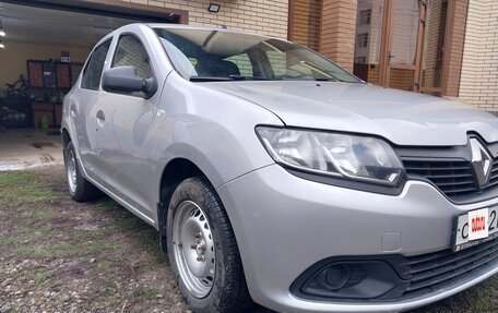 Renault Logan II, 2018 год, 649 000 рублей, 3 фотография