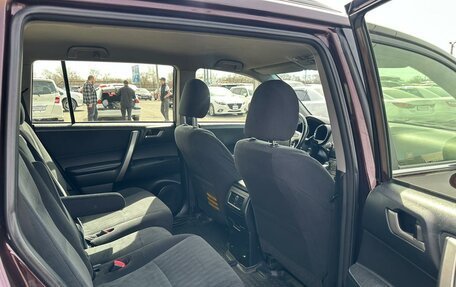 Toyota Highlander III, 2012 год, 2 229 000 рублей, 17 фотография