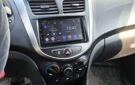 Hyundai Solaris II рестайлинг, 2014 год, 840 000 рублей, 5 фотография