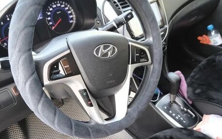 Hyundai Solaris II рестайлинг, 2014 год, 840 000 рублей, 14 фотография