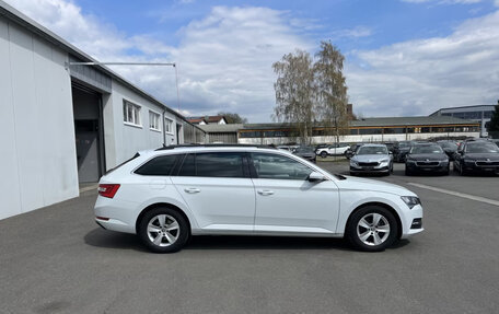 Skoda Superb III рестайлинг, 2022 год, 3 125 654 рублей, 5 фотография