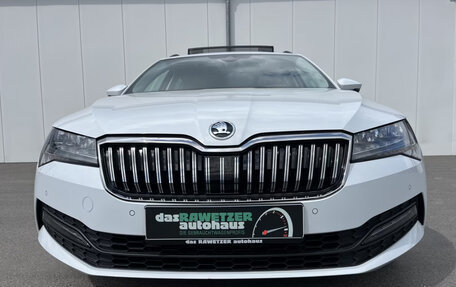 Skoda Superb III рестайлинг, 2022 год, 3 125 654 рублей, 4 фотография