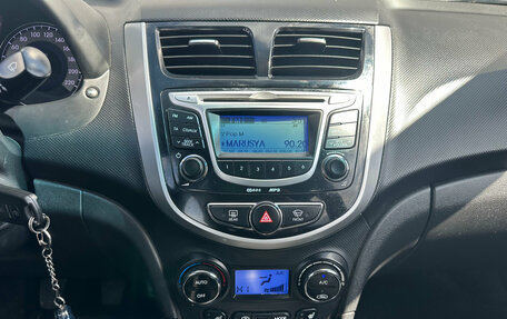 Hyundai Solaris II рестайлинг, 2011 год, 715 000 рублей, 18 фотография