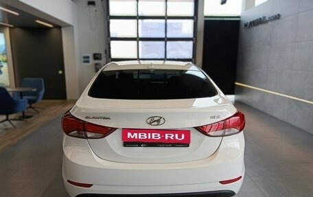 Hyundai Elantra V, 2014 год, 950 000 рублей, 5 фотография