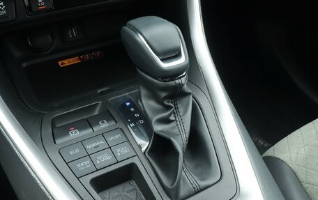 Toyota RAV4, 2025 год, 4 350 000 рублей, 12 фотография
