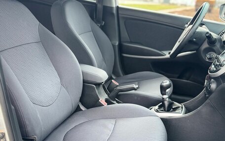 Hyundai Solaris II рестайлинг, 2011 год, 699 000 рублей, 11 фотография