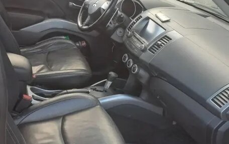 Mitsubishi Outlander III рестайлинг 3, 2007 год, 550 000 рублей, 3 фотография