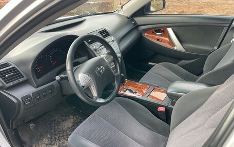 Toyota Camry, 2011 год, 999 000 рублей, 6 фотография
