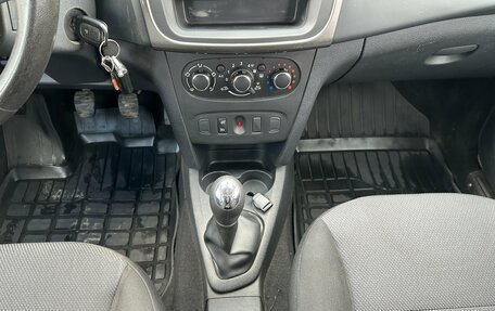 Renault Sandero II рестайлинг, 2019 год, 979 000 рублей, 11 фотография