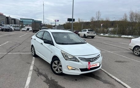 Hyundai Solaris II рестайлинг, 2015 год, 880 000 рублей, 2 фотография