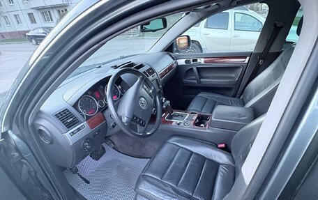 Volkswagen Touareg III, 2005 год, 720 000 рублей, 4 фотография
