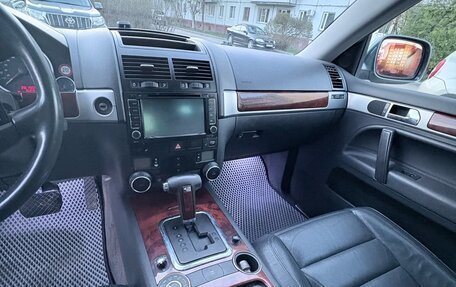 Volkswagen Touareg III, 2005 год, 720 000 рублей, 11 фотография