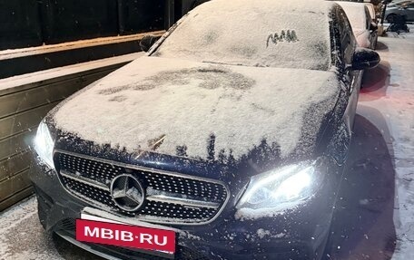 Mercedes-Benz E-Класс, 2019 год, 3 600 000 рублей, 5 фотография