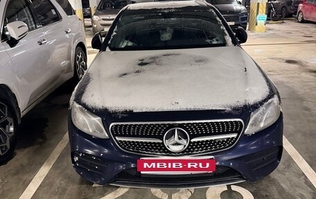 Mercedes-Benz E-Класс, 2019 год, 3 600 000 рублей, 3 фотография